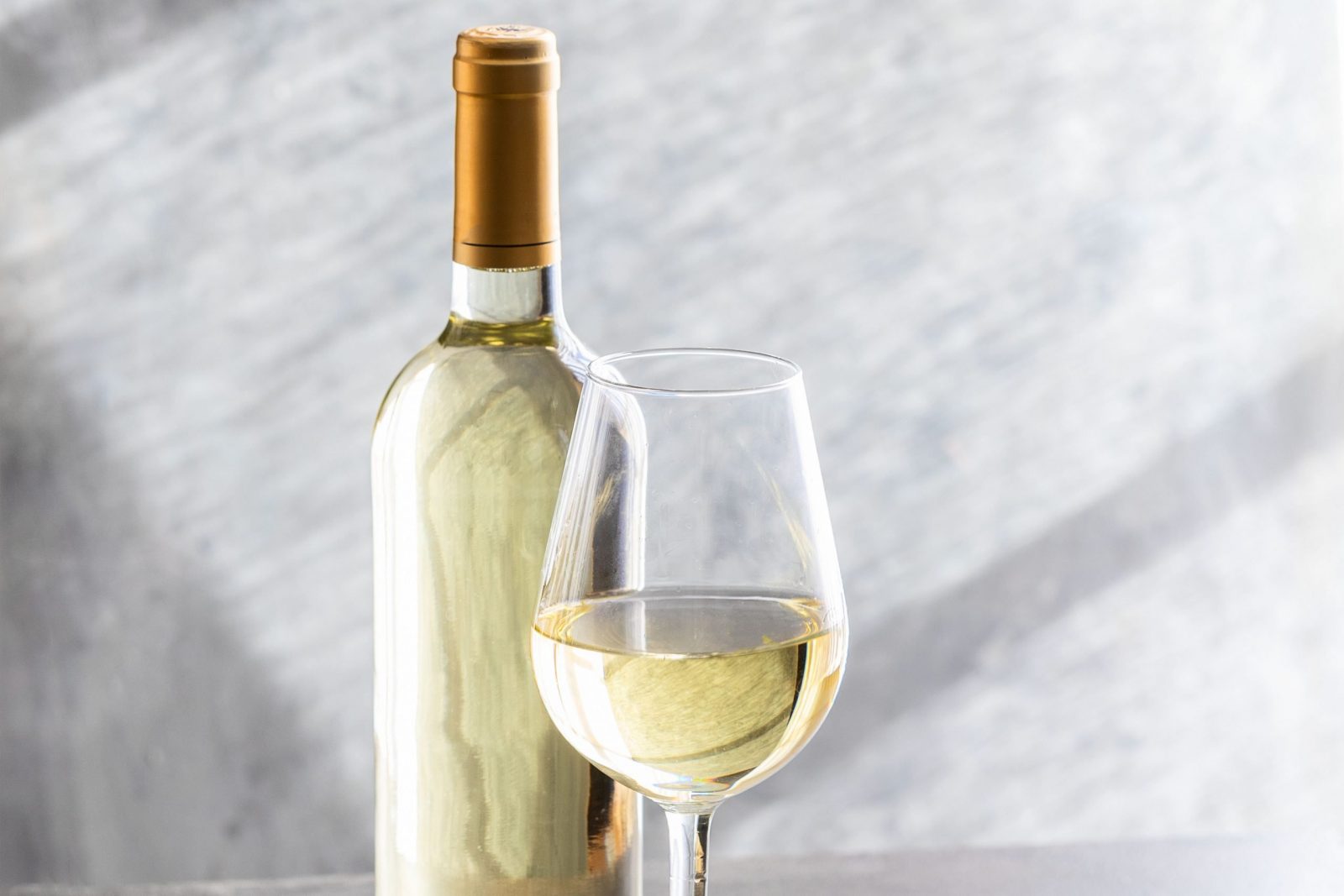 reduce-alcohol-intake-to-avoid-rosacea-img